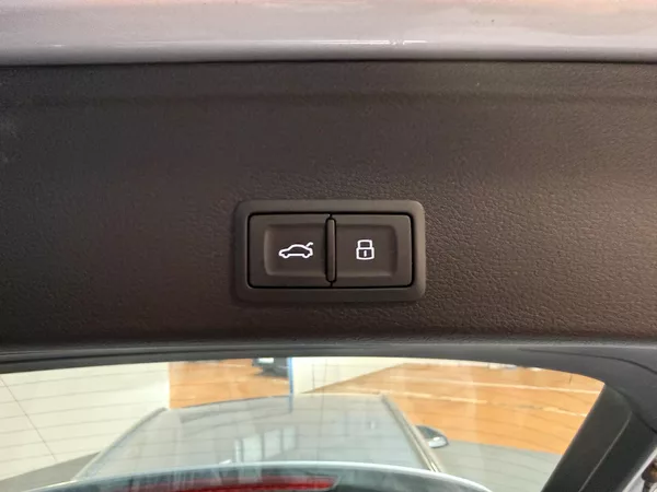 Audi A4 2.0 40 TDI quattro S tron Adva - foto 13