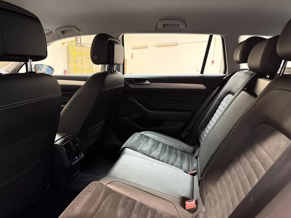 Volkswagen Passat 2.0 TDI 147kW BMT DSG Elegance - foto 10