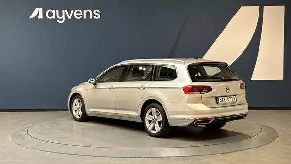 Volkswagen Passat 2.0 TDI 147kW BMT DSG Elegance - foto 3