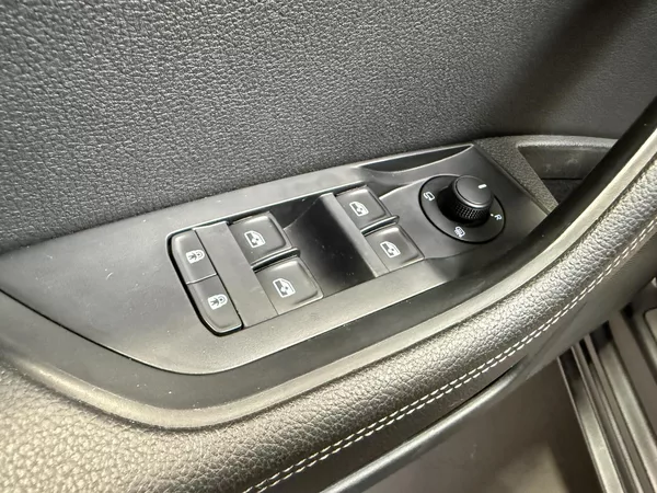 Škoda Superb 2.0 TDI 147kW 4x4 Style Combi - foto 10