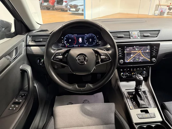 Škoda Superb 2.0 TDI 147kW 4x4 Style Combi - foto 6