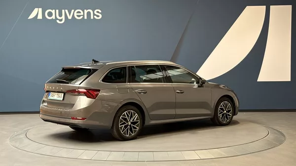 Škoda Octavia 2.0 TDI 85kW DSG Style Combi - foto 2
