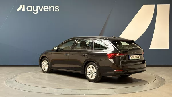 Škoda Octavia 2.0 TDI 110kW DSG Ambition Com - foto 3