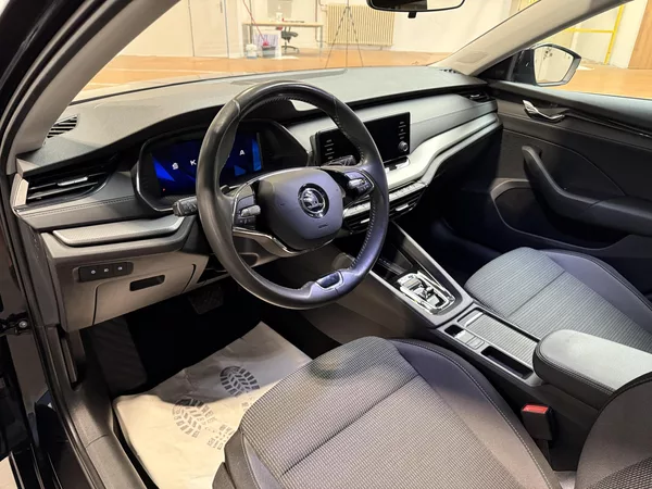 Škoda Octavia 2.0 TDI 110kW DSG Ambition Com - foto 5