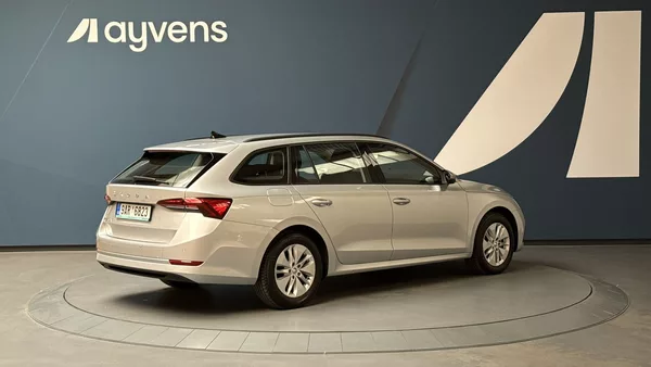 Škoda Octavia 2.0 TDI 85kW Ambition Combi - foto 2