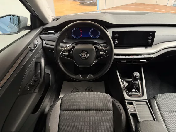 Škoda Octavia 2.0 TDI 85kW Ambition Combi - foto 6