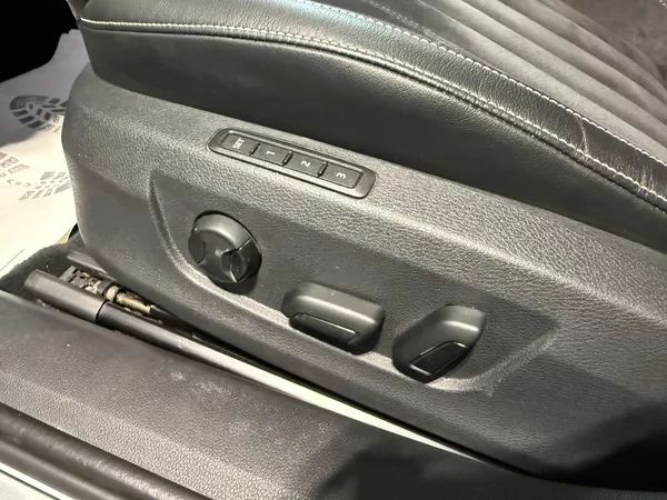 Škoda Superb 2.0 TDI 110kW Style Combi DSG - foto 11