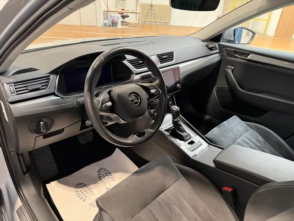 Škoda Superb 2.0 TDI 110kW Style Combi DSG - foto 5