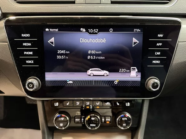 Škoda Superb 2.0 TDI 110kW Style Combi DSG - foto 7