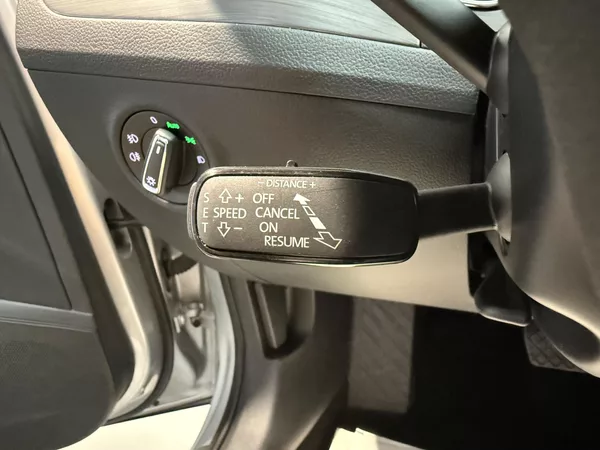 Škoda Superb 2.0 TDI 110kW Style Combi DSG - foto 8