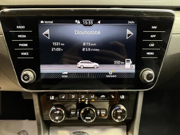 Škoda Superb 2.0 TDI 110kW Style Combi DSG - foto 8