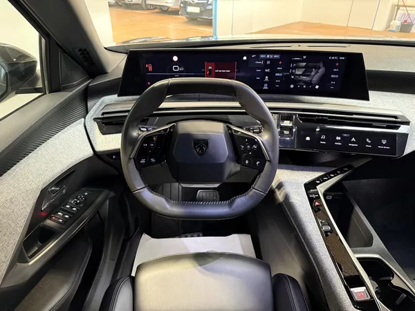 Peugeot 5008 ALLURE Hybrid 136 e-DCS6 - foto 6