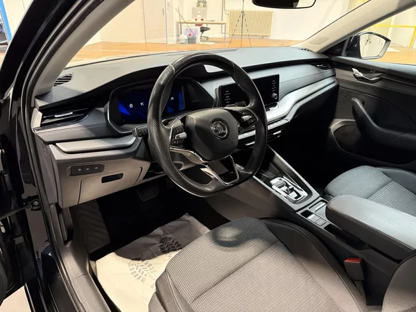 Škoda Octavia 2.0 TDI 85kW DSG Ambition Comb - foto 5