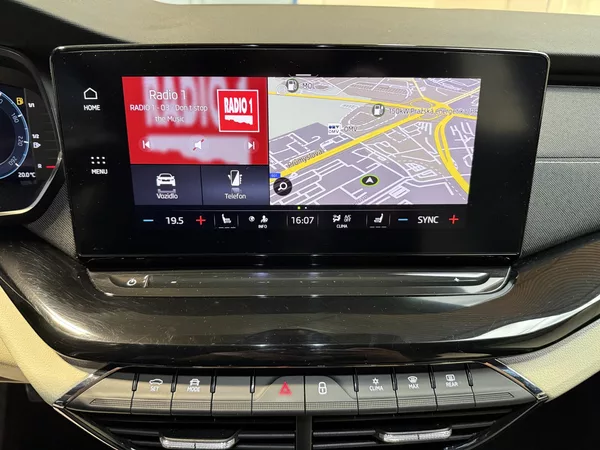 Škoda Octavia 1.5 TSI 110kW Style Combi - foto 7