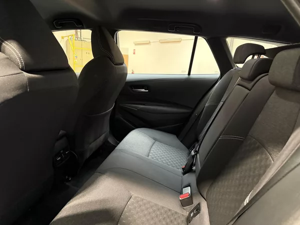 Toyota Corolla 1.8 Hybrid e-CVT Comfort Touri - foto 11