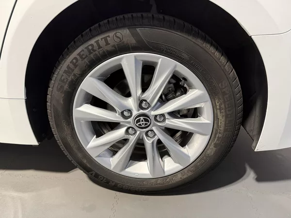 Toyota Corolla 1.8 Hybrid e-CVT Comfort Touri - foto 13