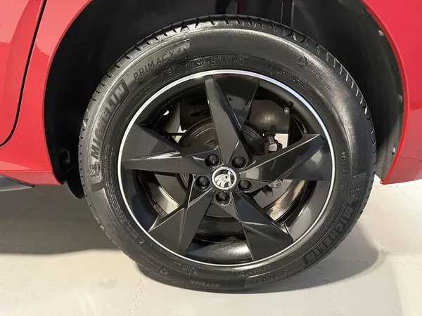 Škoda Kamiq 1.5 TSI 110 kW Monte Carlo DSG - foto 13