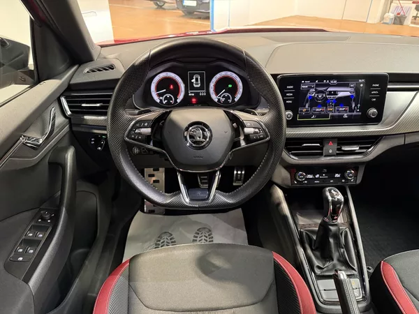 Škoda Kamiq 1.5 TSI 110 kW Monte Carlo DSG - foto 6