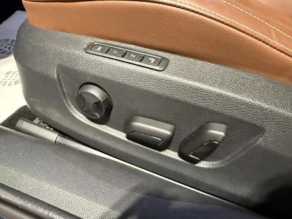 Škoda Superb 2.0 TDI 147kW L&K Combi DSG - foto 10