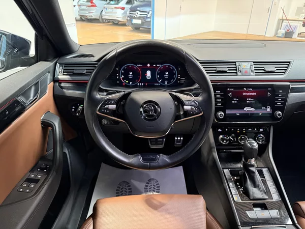 Škoda Superb 2.0 TDI 147kW L&K Combi DSG - foto 6
