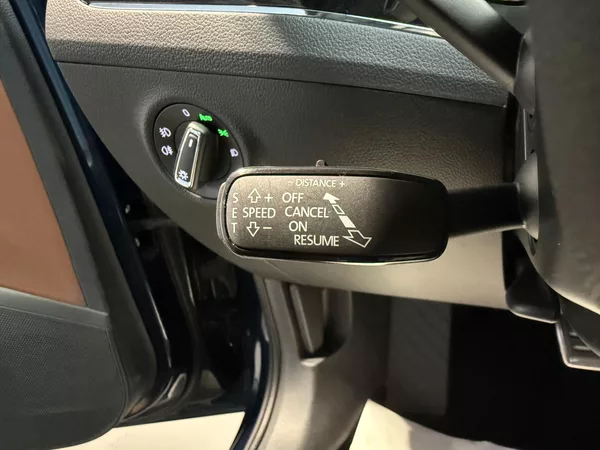 Škoda Superb 2.0 TDI 147kW L&K Combi DSG - foto 8