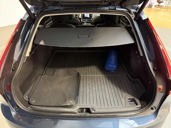 Volvo V90 B6 AWD benzin Ultimate Auto - foto 13