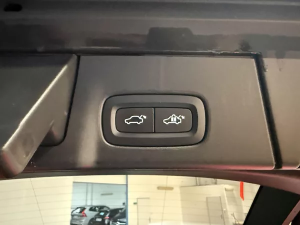 Volvo V90 B6 AWD benzin Ultimate Auto - foto 15