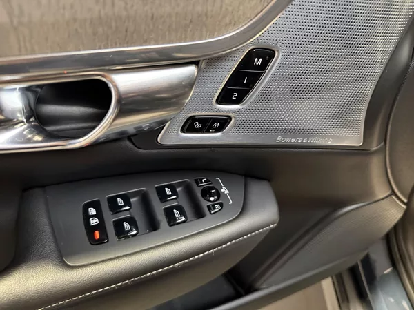 Volvo V90 B6 AWD benzin Ultimate Auto - foto 9