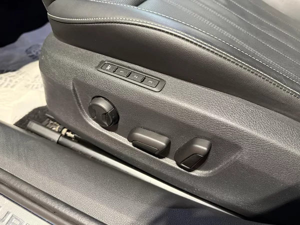 Škoda Superb 2.0 TDI 110kW L&K Combi DSG - foto 11