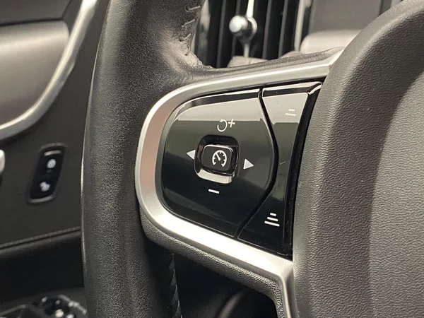 Volvo V90 D4 MOMENTUM AUT - foto 19