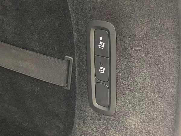 Volvo V90 D4 MOMENTUM AUT - foto 29