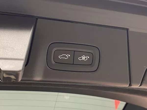 Volvo V90 D4 MOMENTUM AUT - foto 30