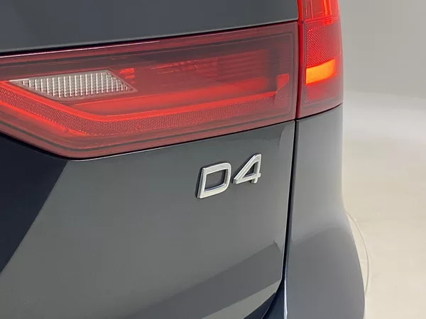 Volvo V90 D4 MOMENTUM AUT - foto 33