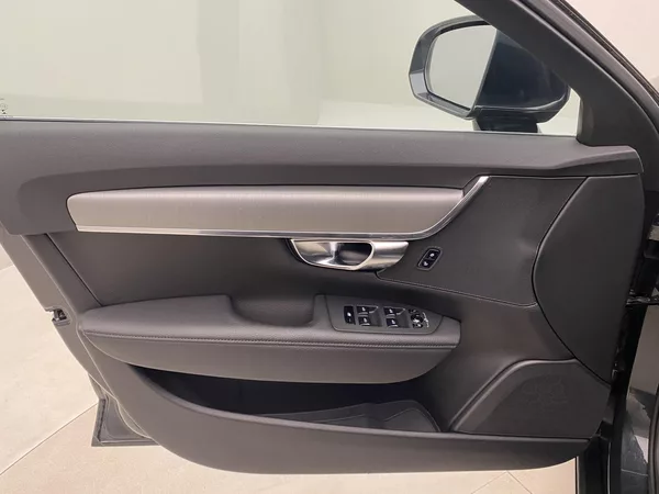 Volvo V90 D4 MOMENTUM AUT - foto 7