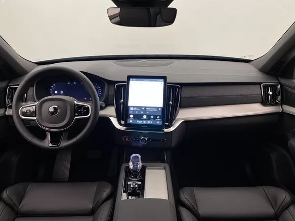 Volvo XC90 B5 AWD BLACK EDITION PLUS 7m - foto 2