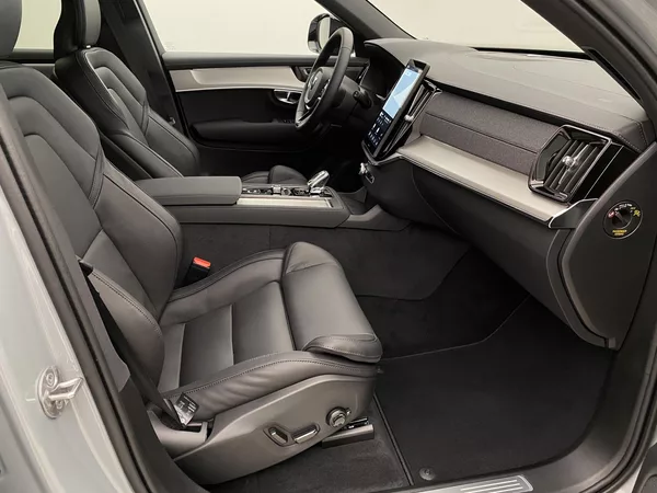Volvo XC90 B5 AWD BLACK EDITION PLUS 7m - foto 24