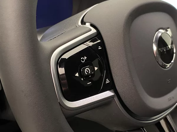 Volvo XC90 B5 AWD BLACK EDITION PLUS 7m - foto 26