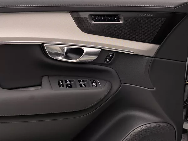 Volvo XC90 B5 AWD BLACK EDITION PLUS 7m - foto 28