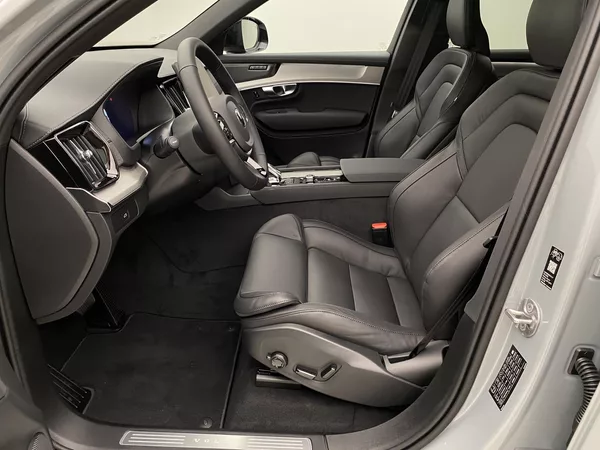 Volvo XC90 B5 AWD BLACK EDITION PLUS 7m - foto 3