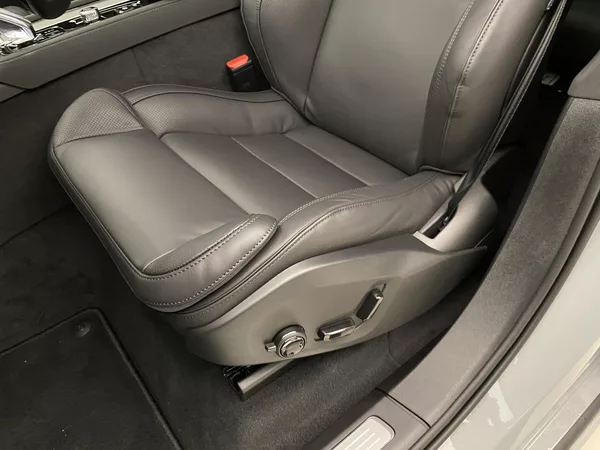 Volvo XC90 B5 AWD BLACK EDITION PLUS 7m - foto 30