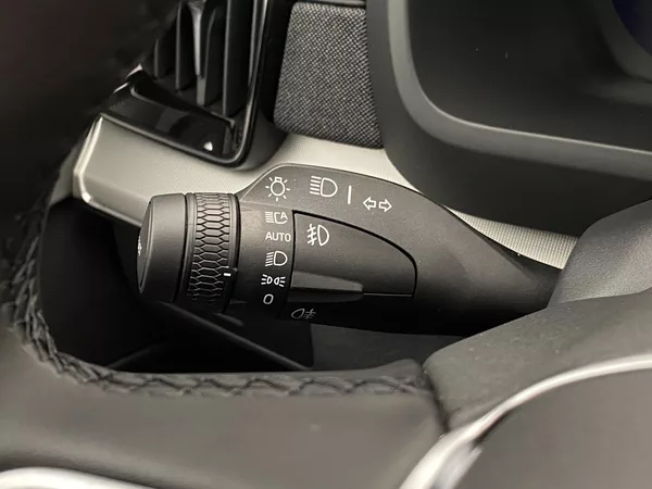 Volvo XC90 B5 AWD BLACK EDITION PLUS 7m - foto 31