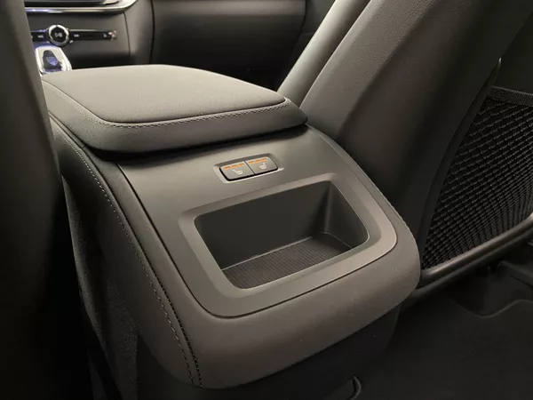 Volvo XC90 B5 AWD BLACK EDITION PLUS 7m - foto 68