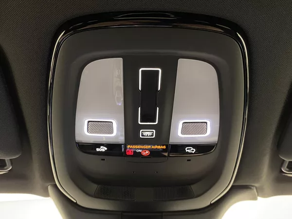 Volvo V90 T8 AWD RECHARGE DARK ULTRA - foto 32
