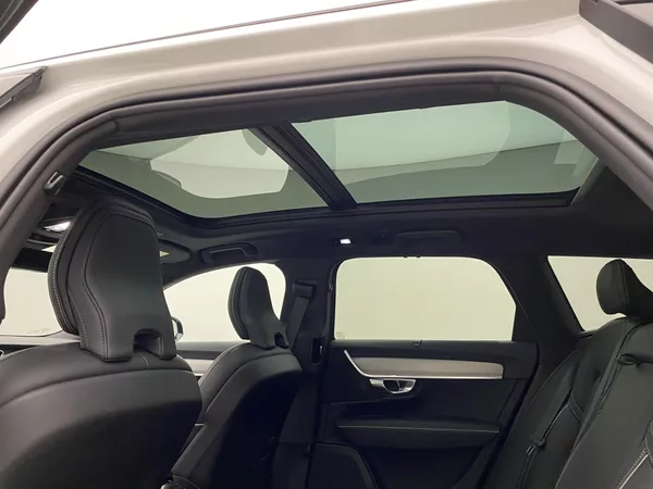 Volvo V90 T8 AWD RECHARGE DARK ULTRA - foto 33