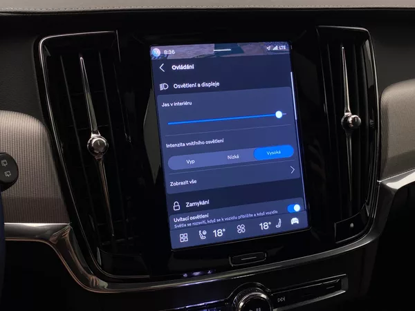 Volvo V90 T8 AWD RECHARGE DARK ULTRA - foto 53