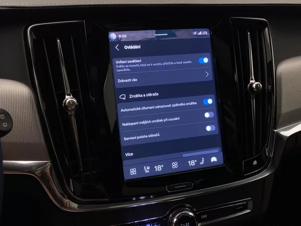 Volvo V90 T8 AWD RECHARGE DARK ULTRA - foto 54