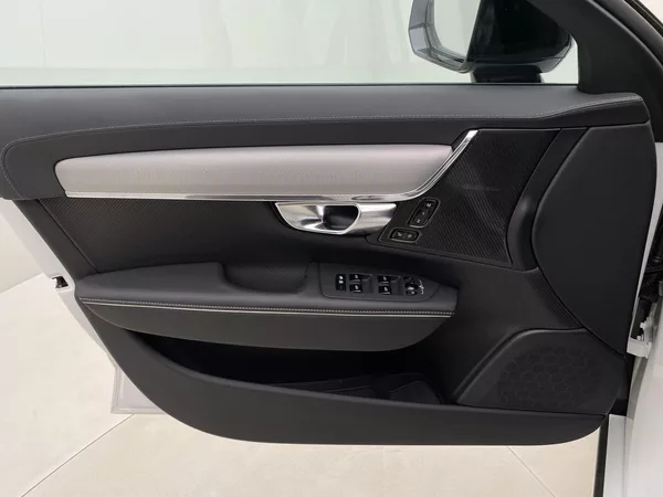 Volvo V90 T8 AWD RECHARGE DARK ULTRA - foto 7