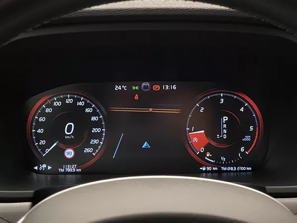 Volvo V90 D4 AWD MOMENTUM AUT - foto 25