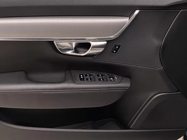 Volvo V90 D4 AWD MOMENTUM AUT - foto 28