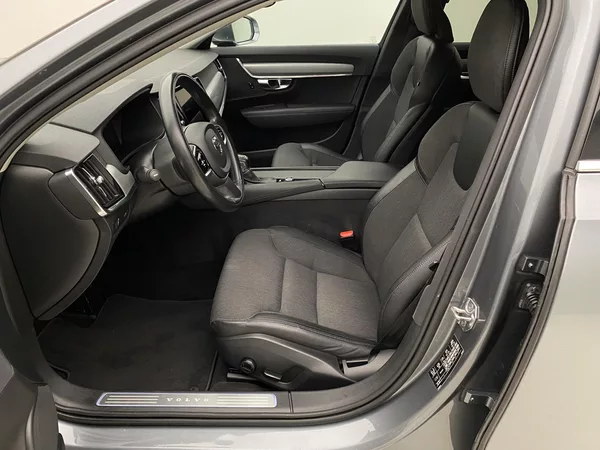 Volvo V90 D4 AWD MOMENTUM AUT - foto 3